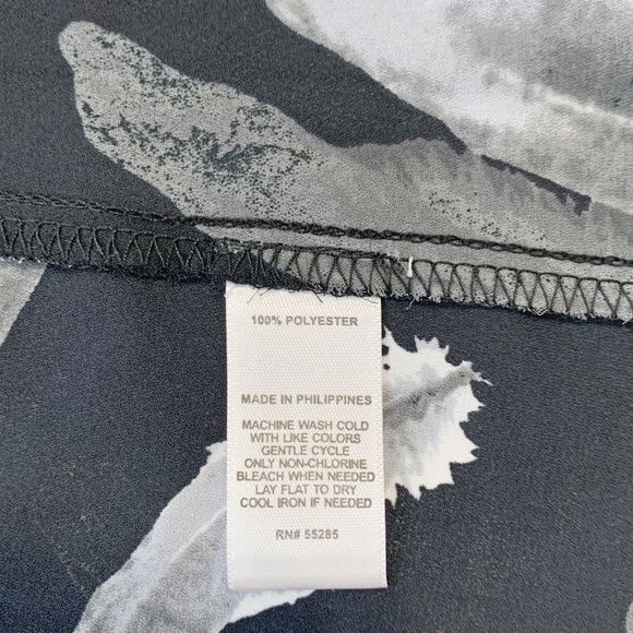 Express Split Back Tank Black Gray Feathers Top Blouse Sleeveless - XS - Picture 6 of 7